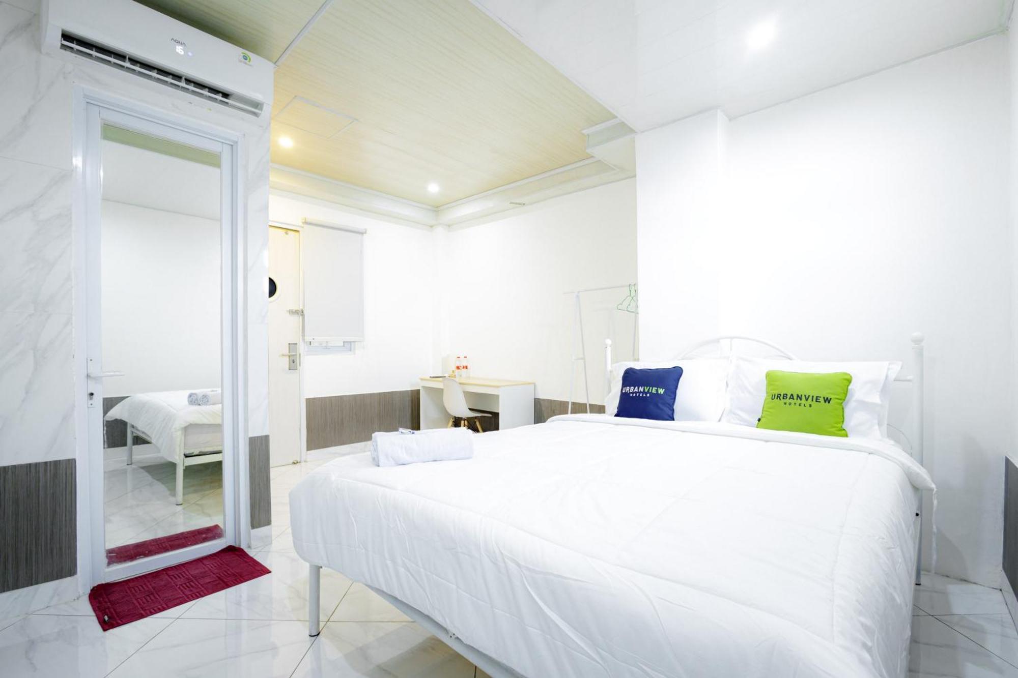 Urbanview Hotel Kota Tua 자카르타 외부 사진