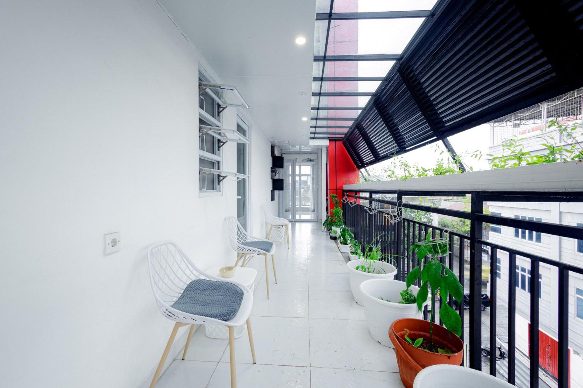 Urbanview Hotel Kota Tua 자카르타 외부 사진